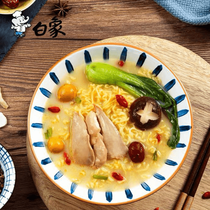 高湯熬制、營(yíng)養(yǎng)美味，解碼白象食品“湯好喝高湯面”制作工藝